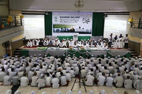 Misalnya dengan menggunakan kata mutiara buat suami berikut ini. Senandung Shalawat: Madah Cinta untuk Baginda Nabi ...