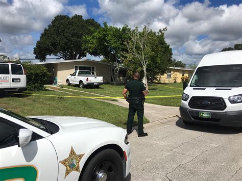 Man stabbed multiple times; deputies search for suspect - All News