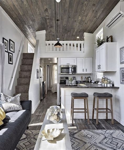 I Love The White Interior In This Tiny Home Rtinyhouses