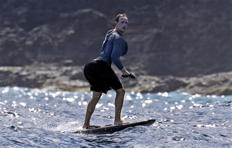 A Picture Of Mark Zuckerberg With Way Too Much Sunscreen On Goes Viral Funny Gallery Ebaum