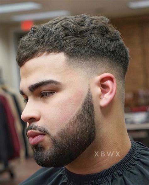 Barba rasurado y afeitado pigmento de barba limpieza de ceja ⏰horario⏰ domingo a miercoles, de 10. Textured crop haircut with mid fade #menshaircuts # ...