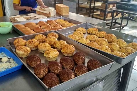 10 Toko Roti Terkenal di Bandung 2024 Bisa Delivery 24 Jam