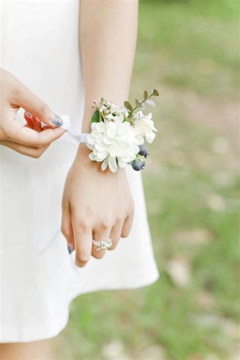 Wrist Corsages Bridesmaid Hand Flowers Set Of 6 4 Colors Wrist