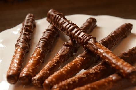Chocolate Covered Pretzels Recipe Sand And Snow