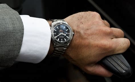 James Bonds New Watch In Skyfall The Omega Seamaster Planet Ocean 600m 42 Mm Omega