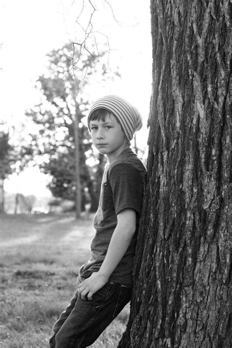 Pin By Hillary Meyer On Kids Boysteens Children Photography Poses