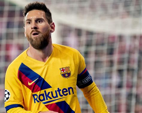 Messi went through a couple of years of pure turmoil from the spot, scoring just 10 of 17 penalties for barcelona over the 14/15 and 15/16 seasons (although one of these misses was the clever assist he provided from the spot for suarez to knock in). Lionel Messi scores in record 15 consecutive Champions ...