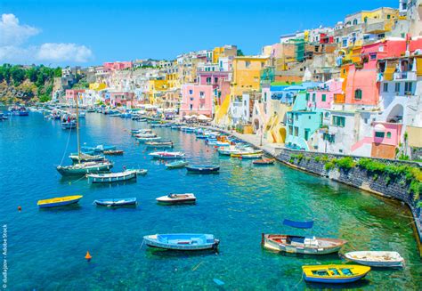 Günstig campen in italien für €12, €14, €16, €18 und €20 pro nacht mit 2 personen mit ihrem beliebte campingplätze italien. Ischia et Procida, deux perles au large de Naples