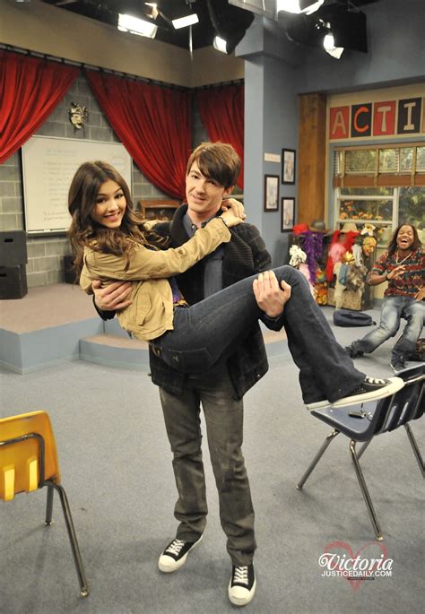 Victorious April Fools Blank Stills ~ Globo Nick Victorious