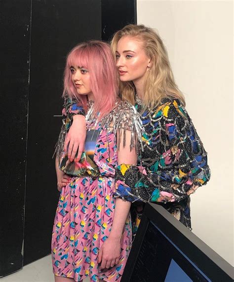 🔴 Maisie Williams And Sophie Turner Sexy 23 Photos Video Fappeninghd