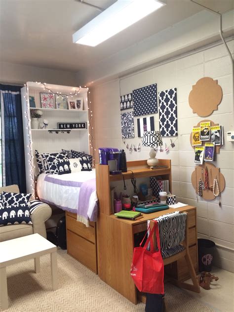 dorm at samford university love this lofting style maybe mini fridge in center not ch… dorm