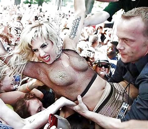 Sexy Horny Lady Gaga Topless In Open Air Concert Porn Pictures Xxx Photos Sex Images 1436284