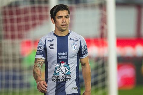 Victor dávila is currently playing in a team club león. Víctor Dávila deja Pachuca y es nuevo jugador del León ...