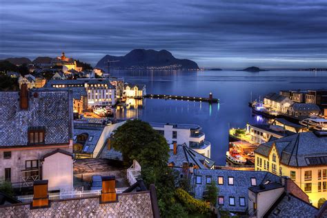 4 Incredible Things To Do In Alesund Norway 2019 Current By Seabourn