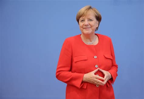Angela dorothea merkel (born angela dorothea kasner, july 17, 1954, in hamburg, west germany), is the chancellor of germany and the first woman to hold this office. Wieso Angela Merkel eine Meisterin der versteckten ...