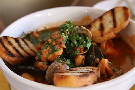 280 calories, 6 g fat (1 g saturated), 760 mg sodium. Party Resources: What's for Dinner: Cioppino