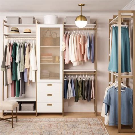 Users gave very positive reviews and spoke of how easy it was to install. 9 Best Closet Systems - Best Places to Buy Closet Kits 2020