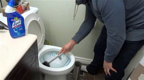 How To Clean A Toilet Tutorial For Cleaning A Bathroom Youtube
