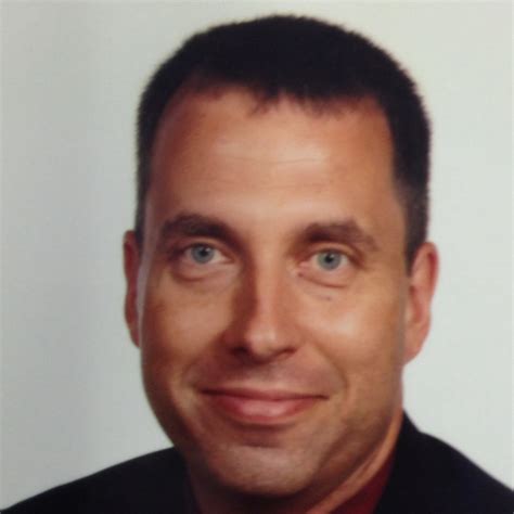Neben öffnungszeiten, adresse und telefonnummer, bieten wir auch eine route zum geschäft und erleichtern euch so den weg zur nächsten filiale. Thomas Zerbes - Senior Geschäftskundenbetreuer - Deutsche ...