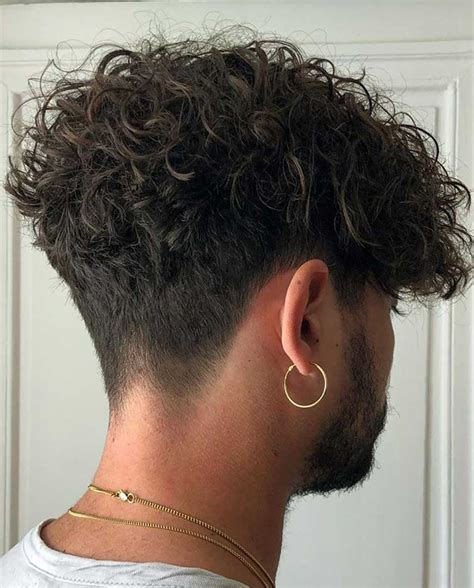 32 Stylish Modern Bowl Cut Hairstyles For Men Men S Hairstyle Tips Men Haircut Curly Hair