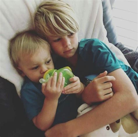 When was freddie reign tomlinson born and where was he born? Pin de Haylin Styles em Freddie Tomlinson