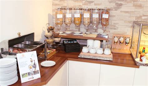 Restaurant biergarten au am rhein fischgerichte karlsruhe rheinblick fähre neuburgweier rheinstetten gaststätte zollhaus feste feiern ausflug freizeit essen trinken technologieregion tagungsstätte seminare pamina auszug aus der speisekarte. Brunch Buffet Am Unkelstein | Ringhotel haus Oberwinter ...