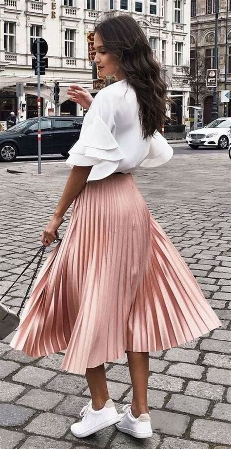 Smart Casual Womens Summer Outfits The Best Guide 2020 Pink Skirt