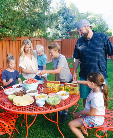 Tips For Hosting A Simple Summer Dinner Party With Old El Paso