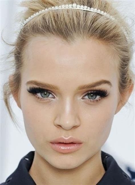 11 Eyeliner Tips For Blue Eyes White Eyeliner White Eyeshadow