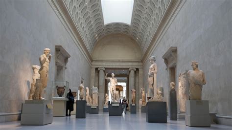 New Documentary Promising An Inside Look At The Met Barely Scratches