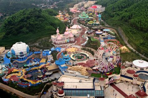 The park, which cost a massive £210m to build, received negative early reviews, but has vowed to world's largest hello kitty theme park officially opens in china. Sanrio to license indoor Hello Kitty theme park in ...