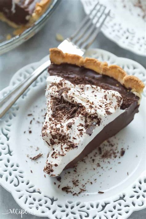 Homemade Dark Chocolate Pudding Pie Recipe