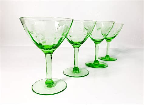 4 vintage green depression glass champagne coupes glasses stemware 4 retro light green base