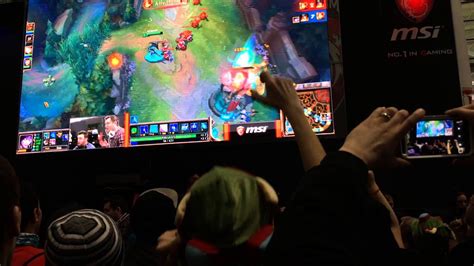 Pax East 2015 League Of Legends Showdown On A Giant Screen Youtube