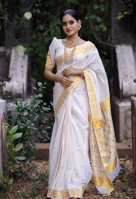 Kerala Saree With Kasavu Border Byhand I Indian Ethnic Wear Online I Sustainable Fashion I