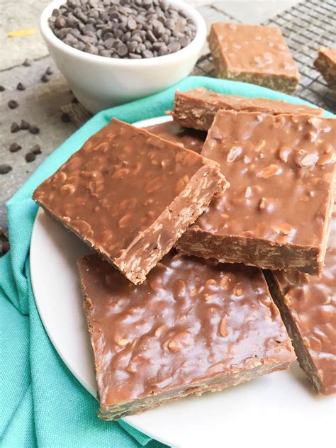 Grease a 9×9 inch square pan. No Bake Chocolate Peanut Butter Oat Bars | Recipe | Oat ...
