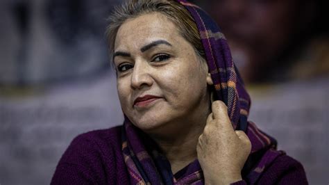 Julia Parsi Taliban Behörden Sollen Bekannte Frauenrechtlerin