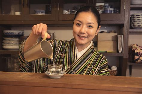 近所の美人さん【和食店の女将編】美味しい手料理と日本酒で明日への活力が湧いてくる！ グルメ leon レオン オフィシャルwebサイト