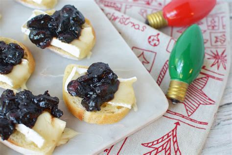 Cranberry Brie Crostini Holiday Appetizer