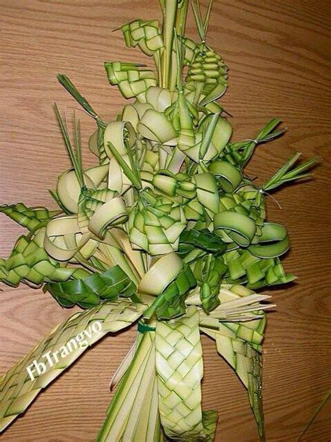 These simple palm sunday craft ideas and activities are a perfect way to engage kids in a hands on way. Thai style | Palm sunday crafts