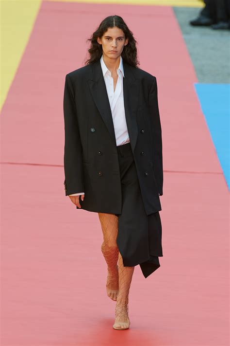 Stella Mccartney Spring 2023 Ready To Wear Fashion Show Vogue
