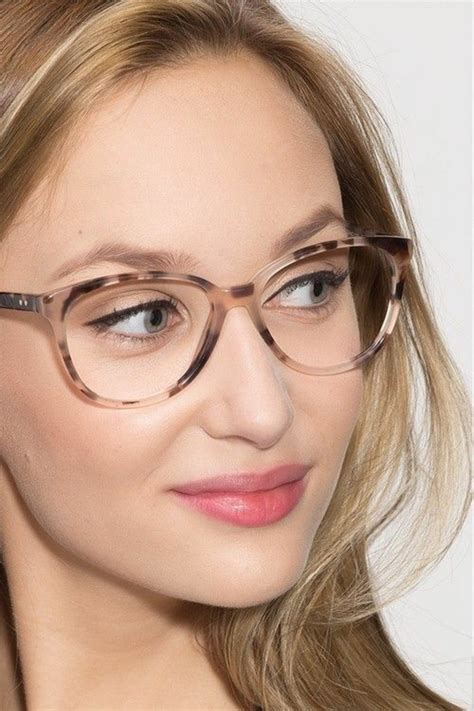 comment choisir ses lunettes selon les types de visages et les tendances obsigen
