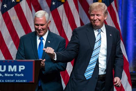 Mike Pence Integrates Longtime Advisers With Trump Campaign The