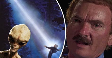 You can blur the comparison. Bloke recounts 'disturbing' alien abduction story that ...