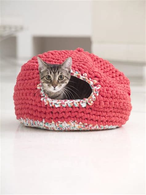 I don't think my pets appreciate them as much as i do! The Best Crocheted Pet Bed Designs - DIYCraftsGuru