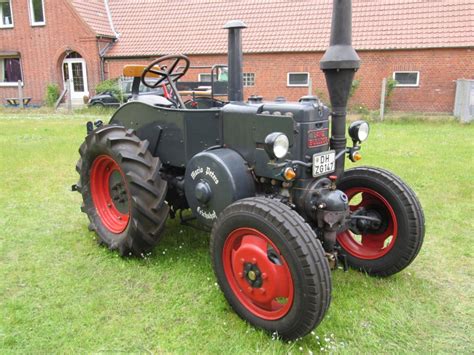 Oldtimer in Brinkum: Elektro-Autos sind so 1888...