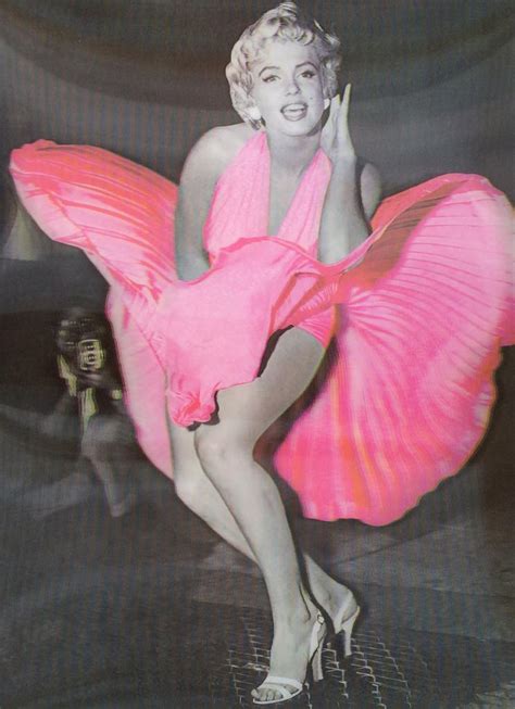 Мэрилин монро с поднятым платьем 97 фото