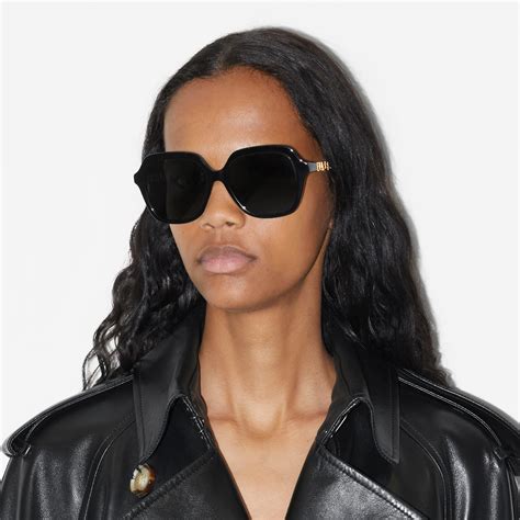Oversized Square Frame Sunglasses In Black Women Burberry® Official