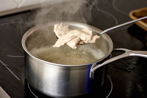Es ist ein prozess, bei dem sie mariniertes hähnchen vorkochen, sodass es zart. How To Velvet Chicken for Stir-Fry | Kitchn