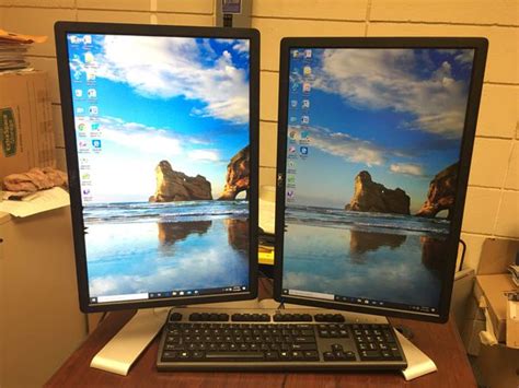 Two 22 Inches Dell Monitors Can Rotate 90 Degrees 60 Each For Sale In